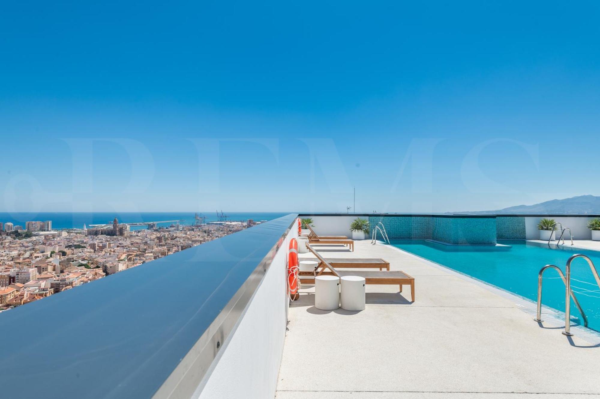 Panoramic Skyrise On The 20th Floor By Rems Lägenhet Málaga